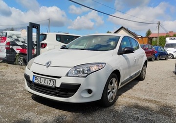 Renault Megane III Hatchback 1.5 dCi FAP 90KM 2011 Renault Megane 2011r, 1.5 DCI. Uszkodzony tyl. Jezdzi. 1.5 Diesel 90KM, zdjęcie 1