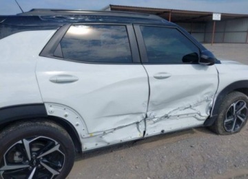 Chevrolet TrailBlazer II 2023 Chevrolet Trailblazer 2023, 1.3L, RS, od ubezpieczalni 1.3 Benzyna 155KM, zdjęcie 4