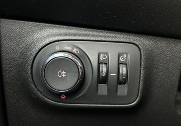 Opel Corsa E Hatchback 3d 1.4 Twinport 75KM 2019 Opel Corsa Color Edition, Tempomat, Tryb City, Multifunkcyjna kierownica, zdjęcie 18