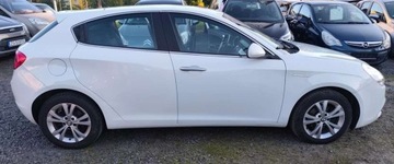 Alfa Romeo Giulietta Nuova II Hatchback 5d 1.4 TB 16v 120KM 2013 Alfa Romeo Giulietta Alfa Romeo Giulietta ver-1-4-tb 1.4 Benzyna 120KM, zdjęcie 5