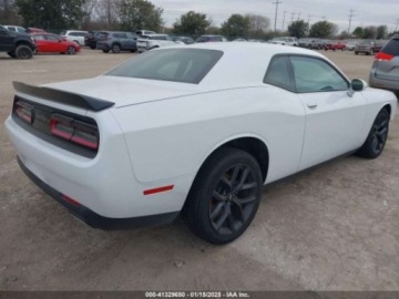 Dodge Challenger III 2022 Dodge Challenger 2022r., SXT, od ubezpieczalni 3.6 Benzyna 303KM, zdjęcie 6