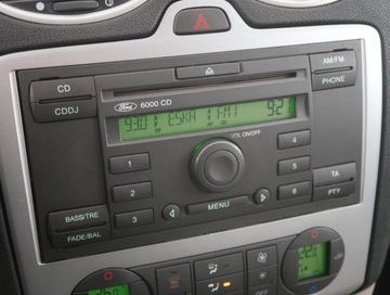 Ford Focus II Hatchback 5d 1.6 Duratec Ti-VCT 115KM 2006 Ford Focus 1.6 i, GAZ, Klima, Klimatronic, zdjęcie 12