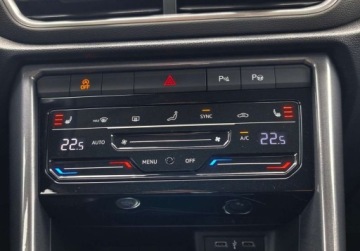 Volkswagen T-Roc I SUV Facelifting 1.5 TSI ACT 150KM 2022 Volkswagen T-Roc Style Pakiety, LED Matrix, ACC, Podgrzewane fotele i kie, zdjęcie 25