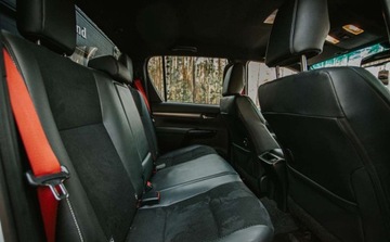 Toyota Hilux VIII Podwójna kabina Facelifting 2024 2.8 D-4D 204KM 2025 Toyota Hilux Zawieszenie Old Man Emu Wyciagarka Warn Oswietlenie Lazer N, zdjęcie 34