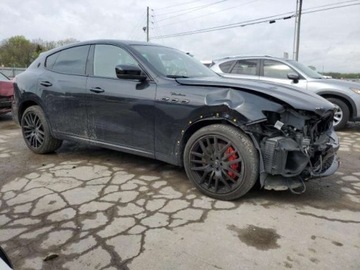 Maserati Levante 2022 Maserati Levante 2022, 3.0L, 4x4, MODENA, od ubezpieczalni 3.0 Benzyna, zdjęcie 3