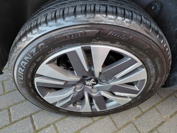 Peugeot 2008 I SUV Facelifting 1.2 PureTech 110KM 2017 Peugeot 2008 Automat Navi Klimatronik PDC Alu 1.2 Benzyna 110KM, zdjęcie 7