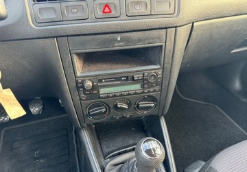 Volkswagen Golf IV Kombi 1.4 16V 75KM 2001 Volkswagen Golf Variant Bardzo zadbany, bez korozji, klimatyzacja, bezwypa, zdjęcie 16