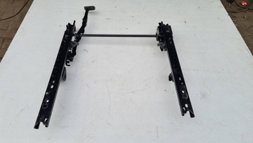 VW GOLF VII 12-19R ŽELEZNICI SEDADLA VODÍTKA LEVÝ PŘEDNÍ SEDADLO ŘIDIČE