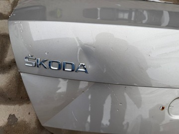 SKODA RAPID LIFTBACK VÍKO KUFRU ZADNÍ