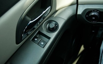 Chevrolet Cruze 2011 Chevrolet Cruze 1.6 benzyna 113KM sedan klimatyzacja hamulce i opony bdb, zdjęcie 21