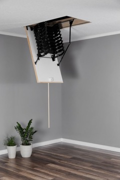 Чердачная лестница ножничного типа, чердачный люк 120х70