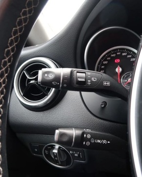 Mercedes CLA C117 Shooting Brake Facelifting 2.1 200 d 136KM 2018 Mercedes-Benz CLA 200d automat, podgrzewane fotele, skorzana tapicerka, pd, zdjęcie 14