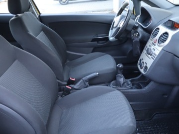 Opel Corsa D Hatchback 1.2 Twinport ECOTEC 70KM 2010 Opel Corsa 1.2, zdjęcie 8