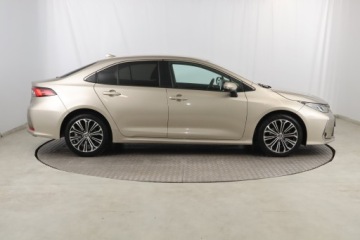 Toyota Corolla XII Sedan 1.5 VVT-i 125KM 2021 Toyota Corolla 1.5 VVT-i, Salon Polska, zdjęcie 5