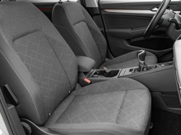 Volkswagen Golf VIII Variant 1.5 TSI 130KM 2021 Volkswagen Golf WD0307S#1.5 TSI EVO Life Ambient, zdjęcie 27