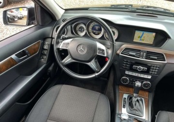Mercedes Klasa C W205 Limuzyna 180 156KM 2013 Mercedes-Benz Klasa C Serwisowany 1.6 Benzyna 156KM, zdjęcie 13
