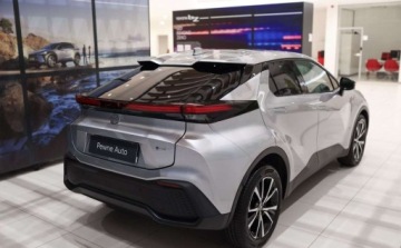 Toyota C-HR II SUV 1.8 Hybrid 140KM 2024 Toyota C-HR 1.8 Hybrid Style 1.8 Hybryda 140KM, zdjęcie 2