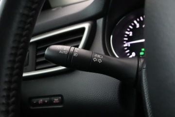 Nissan Qashqai II Crossover 1.6 DIG-T 163KM 2016 Nissan Qashqai 1.6 DIG-T, Salon Polska, zdjęcie 19