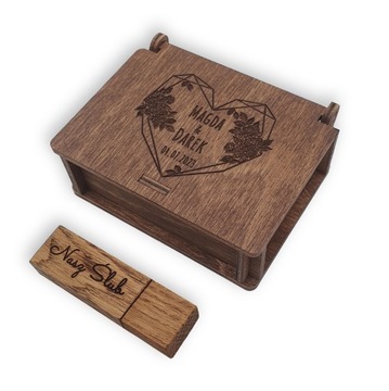 Drewniane pudełko na USB + GRAWER