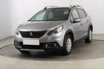Peugeot 2008 I SUV Facelifting 1.2 PureTech 110KM 2017 Peugeot 2008 1.2 PureTech, Salon Polska, zdjęcie 1
