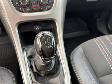 Opel Astra J Sports Tourer 1.4 Turbo ECOTEC 140KM 2012 Opel Astra Bogata wersja/Nowy rozrząd/Serwis/, zdjęcie 28