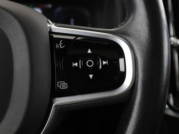 Volvo V90 II Kombi Plug In 2.0 T8 Twin Engine 391KM 2019 Volvo V90 Momentum PHEV T8 AWD automat skóra navi, zdjęcie 30