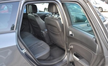 Opel Astra J Sports Tourer 1.4 Turbo ECOTEC 140KM 2012 Opel Astra 1.4 150 JAHRE Benzyna Tempomat Cz. parkowania Klimatyzacja 1.4, zdjęcie 16