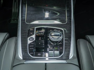 BMW X7 SUV Facelifting 3.0 40d 352KM 2026 xDrive40d Individual Edition 3.0 (352 KM)| Hak holowniczy, elektryczny, zdjęcie 11