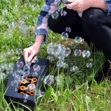 Bubble Machine - пузырьковая машина с беспроводным пультом Beamz.