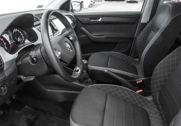 Skoda Fabia IV 1.0 TSI 95KM 2022 Skoda Fabia 1.0TSI 95KM Ambition Plus, Tempomat, Klimatyzacja Automatyczna, zdjęcie 9