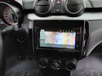 Suzuki Swift VI 2020 Suzuki Swift ALL GRIP Navi Sensor Elektryka PDC LED Kamera 1.2 Hybryda 83KM, zdjęcie 15