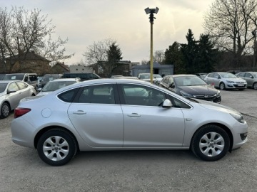 Opel Astra J Sedan 1.6 CDTI ecoFLEX 110KM 2015 Opel Astra Nawigacja/ Zamiana/ Kredyt, zdjęcie 5