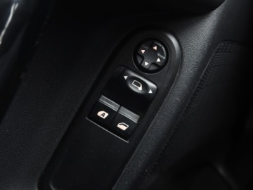 Citroen C3 II Hatchback facelifting 1.0 VTi 68KM 2016 Citroen C3 1.0 VTi, Klima, Tempomat, Parktronic, zdjęcie 14