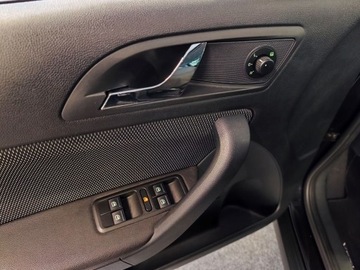 Skoda Yeti Minivan 2.0 TDI CR DPF 4x4 140KM 2013 Skoda Yeti 2.0 TDI 140 KM, 4x4, Automat, zdjęcie 9