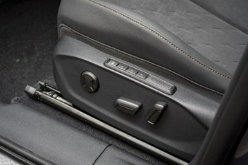 Cupra Terramar SUV Plug-In 1.5 TSI e-Hybrid 272KM 2025 Cupra Terramar VZ 1.5 e-Hybrid 272 KM DSG DEMO, zdjęcie 28