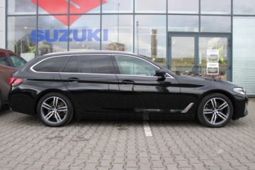 BMW Seria 5 G30-G31 Touring Facelifting 2.0 520d 190KM 2021 BMW SERIA 5 Luxury Line xdrive, zdjęcie 3