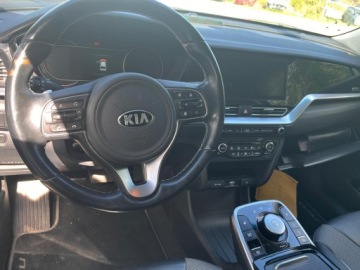 Kia Niro I Crossover Facelifting Electric 64 kWh 204KM 2021 Kia Niro EV 204 konie, uszkodzony, zdjęcie 6