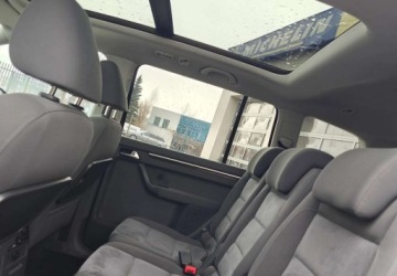 Volkswagen Touran II 1.6 TDI 105KM 2011 Volkswagen Touran Volkswagen Touran 1.6 TDI DPF Highline 1.6 Diesel 105KM, zdjęcie 15