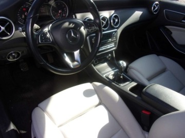 Mercedes Klasa A W176 Hatchback 5d Facelifting 160 d 90KM 2015 Mercedes-Benz Klasa A 31900vat jasny srodek zarejestrowany w PL ekonomiczny