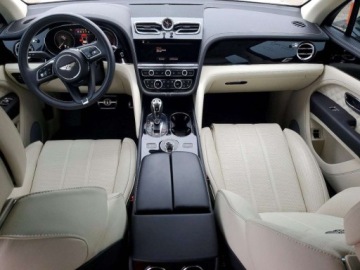 Bentley Bentayga 2022 Bentley Bentayga 2022 4.0 Benzyna 542KM, zdjęcie 8