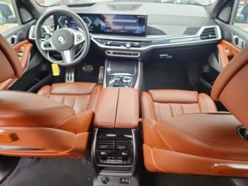 BMW X7 2024 BMW X7 XDrive40I 2024 3.0 Benzyna 375KM, zdjęcie 8