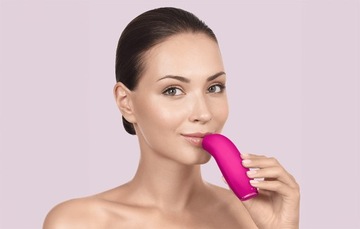 МНОГОФУНКЦИОНАЛЬНОЕ ПРОСВЕТЛЕНИЕ И УЛУЧШИТЕЛЬ ДЛЯ ГУБ GESKE 6 В 1, НАНЕСЕНИЕ 2 НАКЛАДКИ