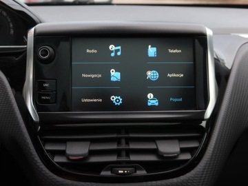 Peugeot 2008 I SUV Facelifting 1.2 PureTech 130KM 2018 Peugeot 2008 1.2 PureTech, Salon Polska, Skóra, zdjęcie 11