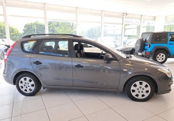 Hyundai i30 I CW 1.6 CRDi 90KM 2008 Hyundai i30 1,6 CRDi CW Kombi 1.6 Diesel 90KM, zdjęcie 5