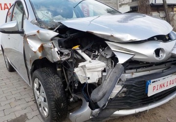 Toyota Yaris III Hatchback 5d Facelifting 2017 1.0 VVT-i 72KM 2019 Toyota Yaris Okazja Benzyna 72KM, zdjęcie 2