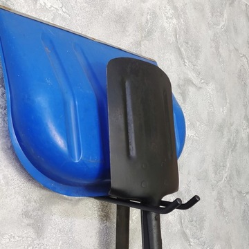 Вешалка, держатель для садового инвентаря 24 см.