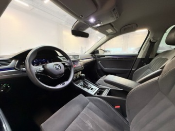 Skoda Superb III Liftback Facelifting 2.0 TSI 190KM 2023 Skoda Superb Skoda Superb 2.0TSI, zdjęcie 17