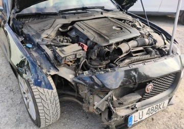 Jaguar XE Sedan 2.0 i4 180KM 2016 Jaguar XE 2016r. SALON POLSKA. 2.0 DIESEL. AUTOMAT.Uszkodzony lewy przod., zdjęcie 23