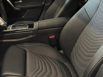 Mercedes CLA C118/X118 Coupe Facelifting 1.3 200 163KM 2025 MERCEDES-BENZ CLA 200 Sedan 1.3 (163KM) 2025, zdjęcie 7