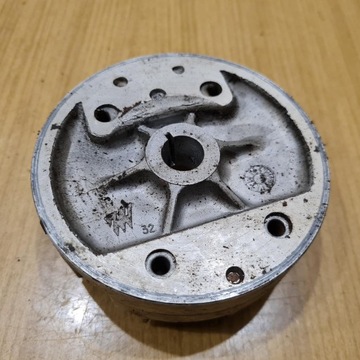 MCCULLOCH MAC 130 МАГНИТНОЕ КОЛЕСО